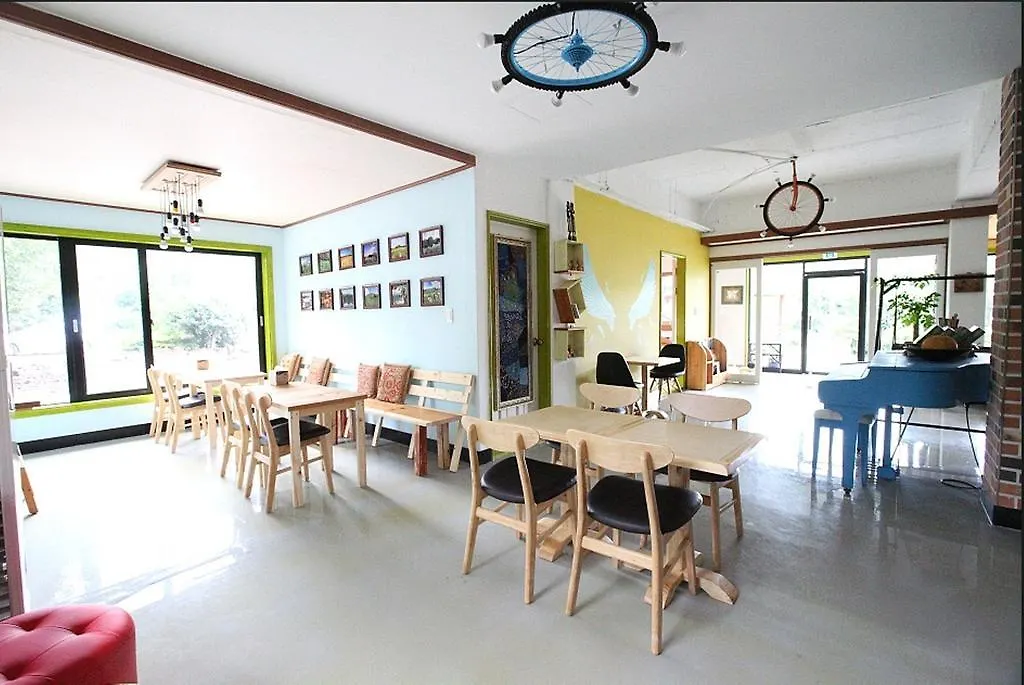 Gdygla Guesthouse Jeju 2*,